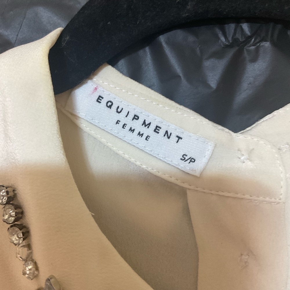 Equipment Femme Embellished Sleeveless Blouse - Picture 4 of 5